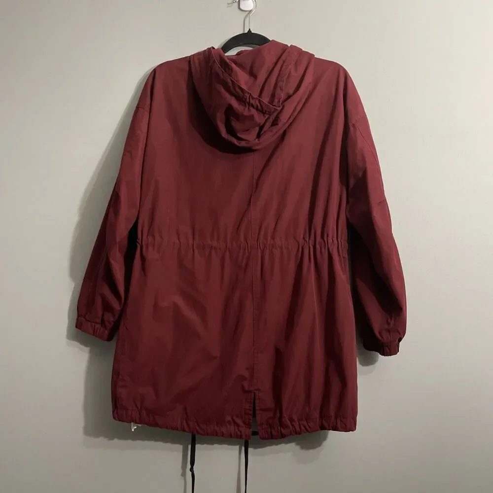 Forever 21 Women’s Small Red Zip Jacket Long Sleeve Adjustable Fit Lightweight